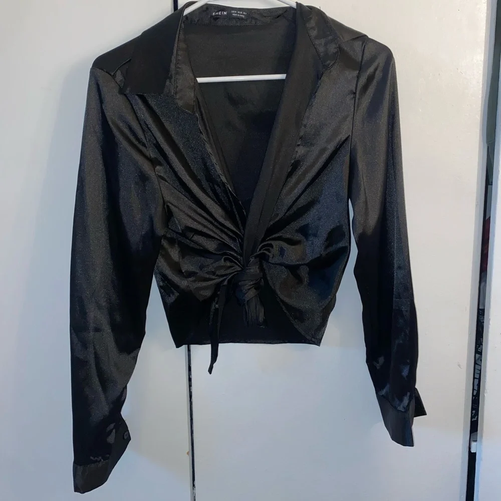 Shein Long Sleeve Self Tie Knot Front Satin Crop Top - Picture 3 of 9